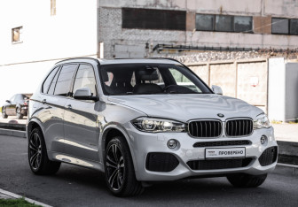 Подержанный автомобиль BMW X5 2017 года (5 фото)
