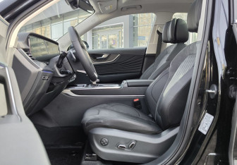 Подержанный автомобиль Hongqi HS5 2024 года (16 фото)