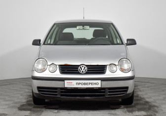 Подержанный автомобиль Volkswagen Polo Hatchback 2002 года (2 фото)