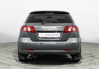 Подержанный автомобиль Chevrolet Lacetti Hatchback 2011 года (6 фото)