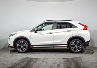 Подержанный автомобиль Mitsubishi Eclipse Cross 2019 года (8 фото)