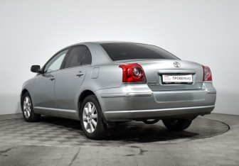 Подержанный автомобиль Toyota Avensis Sedan 2007 года (7 фото)