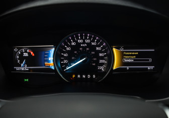 Подержанный автомобиль Ford Explorer 2019 года (13 фото)