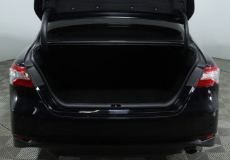 Подержанный автомобиль Toyota Camry Sedan 2019 года (6 фото)