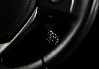 Подержанный автомобиль Toyota RAV4 2015 года (13 фото)