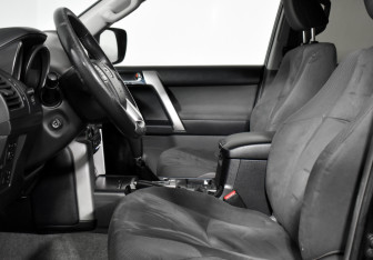 Подержанный автомобиль Toyota Land Cruiser Prado 2012 года (11 фото)