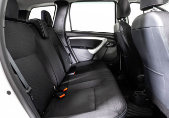 Подержанный автомобиль Nissan Terrano 2020 года (17 фото)