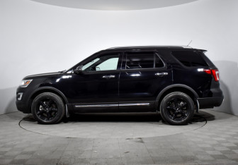 Подержанный автомобиль Ford Explorer 2016 года (8 фото)