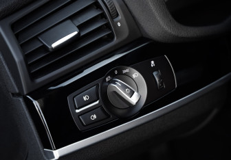 Подержанный автомобиль BMW X4 2014 года (19 фото)