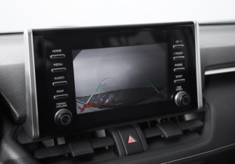 Подержанный автомобиль Toyota RAV4 2022 года (13 фото)