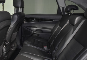 Подержанный автомобиль Kia Sorento 2018 года (13 фото)