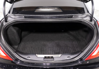 Подержанный автомобиль Jaguar XJ 2016 года (74 фото)