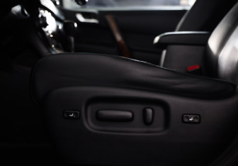 Подержанный автомобиль Toyota Highlander 2011 года (24 фото)