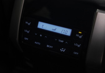 Подержанный автомобиль Toyota Land Cruiser Prado 2018 года (34 фото)