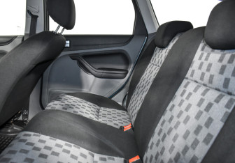 Подержанный автомобиль Ford Focus Wagon 2009 года (12 фото)