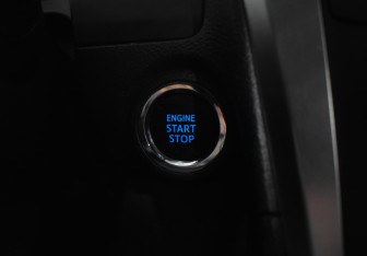 Подержанный автомобиль Toyota Camry Sedan 2016 года (16 фото)