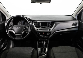 Подержанный автомобиль Hyundai Solaris Sedan 2017 года (10 фото)