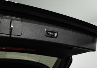 Подержанный автомобиль BMW X1 2021 года (20 фото)