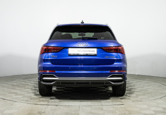 Подержанный автомобиль Audi Q3 2020 года (6 фото)