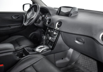 Подержанный автомобиль Renault Koleos 2013 года (13 фото)