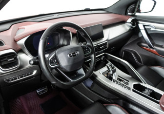 Подержанный автомобиль Geely Coolray 2021 года (11 фото)