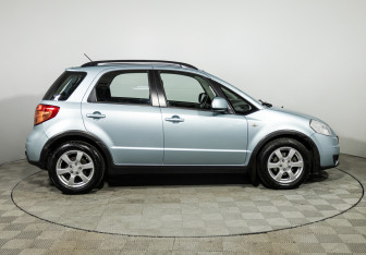 Подержанный автомобиль Suzuki SX4 Hatchback 2007 года (4 фото)