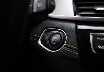 Подержанный автомобиль BMW X2 2020 года (16 фото)