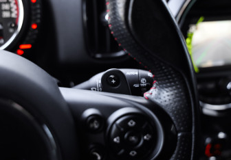 Подержанный автомобиль MINI Countryman 2017 года (15 фото)