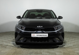 Подержанный автомобиль Kia Cerato Sedan 2022 года (2 фото)