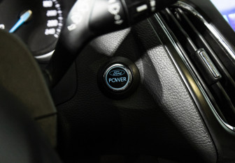 Подержанный автомобиль Ford Focus Hatchback 2013 года (18 фото)