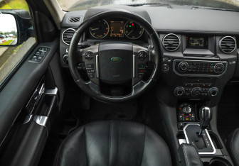 Подержанный автомобиль Land Rover Discovery 2009 года (12 фото)