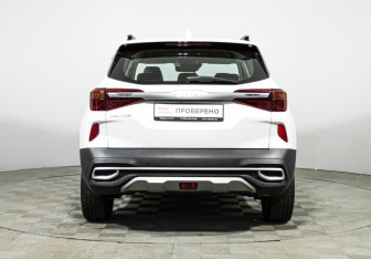 Подержанный автомобиль Kia Seltos 2022 года (6 фото)