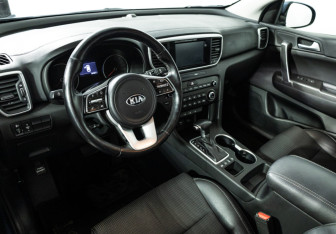Подержанный автомобиль Kia Sportage 2019 года (11 фото)