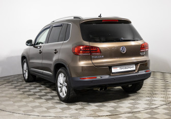 Подержанный автомобиль Volkswagen Tiguan 2015 года (7 фото)