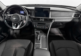 Подержанный автомобиль Kia Optima Sedan 2019 года (15 фото)