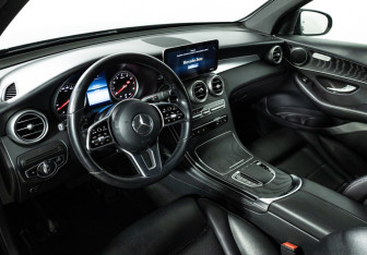 Подержанный автомобиль Mercedes-Benz GLC Coupe 2019 года (11 фото)
