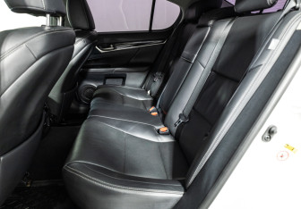 Подержанный автомобиль Lexus GS 2014 года (10 фото)