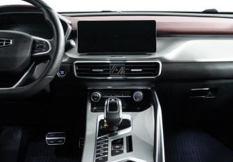 Подержанный автомобиль Geely Coolray 2022 года (14 фото)