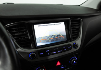 Подержанный автомобиль Hyundai Solaris Sedan 2017 года (15 фото)