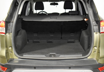 Подержанный автомобиль Ford Kuga 2014 года (21 фото)