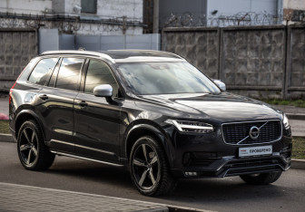 Подержанный автомобиль Volvo XC90 2018 года (5 фото)