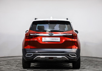 Подержанный автомобиль Kia Seltos 2020 года (6 фото)