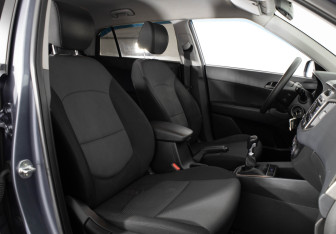 Подержанный автомобиль Hyundai Creta 2017 года (13 фото)