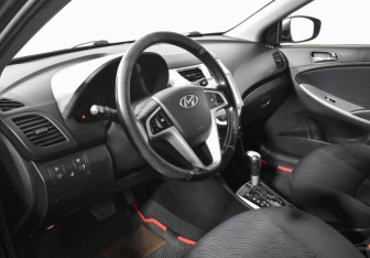 Подержанный автомобиль Hyundai Solaris Sedan 2014 года (9 фото)