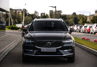Подержанный автомобиль Volvo XC60 2021 года (4 фото)