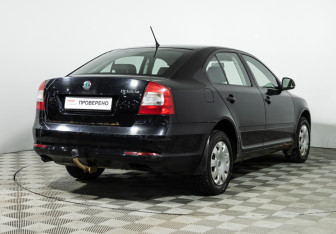 Подержанный автомобиль Skoda Octavia Liftback 2012 года (5 фото)