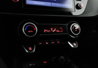 Подержанный автомобиль Kia Rio Sedan 2021 года (19 фото)