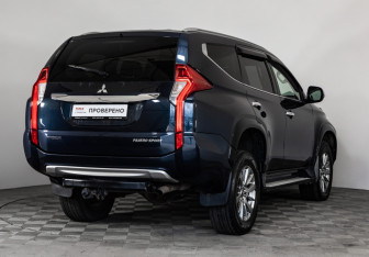 Подержанный автомобиль Mitsubishi Pajero Sport 2018 года (5 фото)