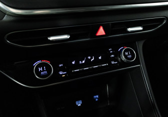 Подержанный автомобиль Hyundai Sonata 2021 года (15 фото)