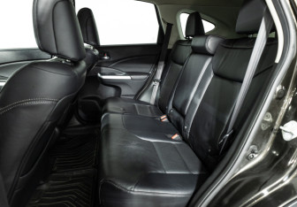 Подержанный автомобиль Honda CR-V 2015 года (10 фото)